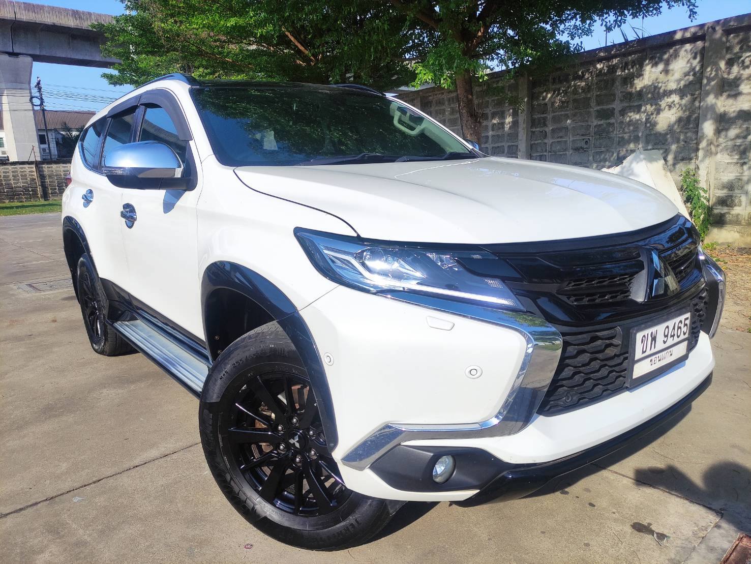 Mitsubishi Pajero Sport 2.4 GT AT 2019 - Image 2
