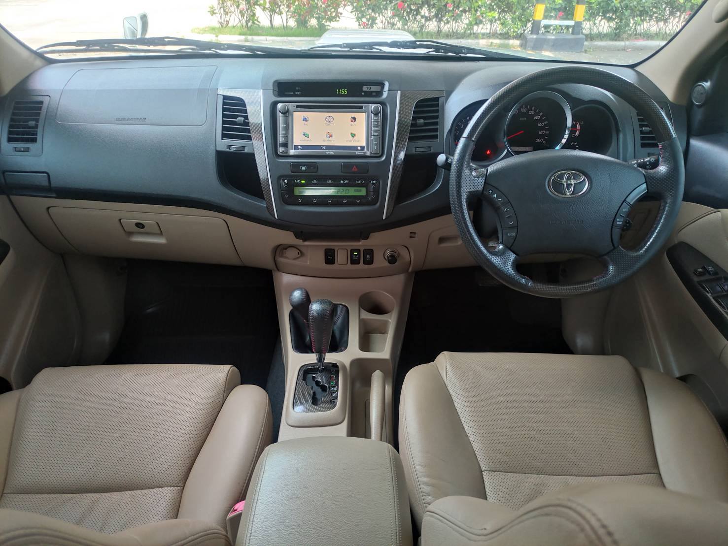 Toyota Fortuner 3.0 TRD Sportivo III AT 2011 - Image 8