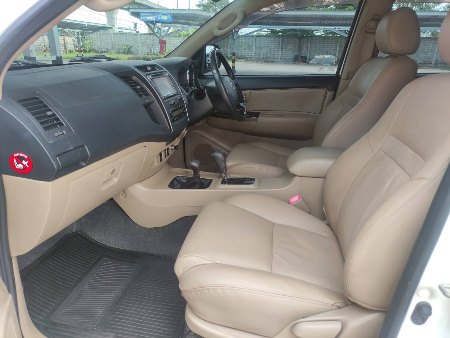 Toyota Fortuner 3.0 TRD Sportivo III AT 2011 - Image 7