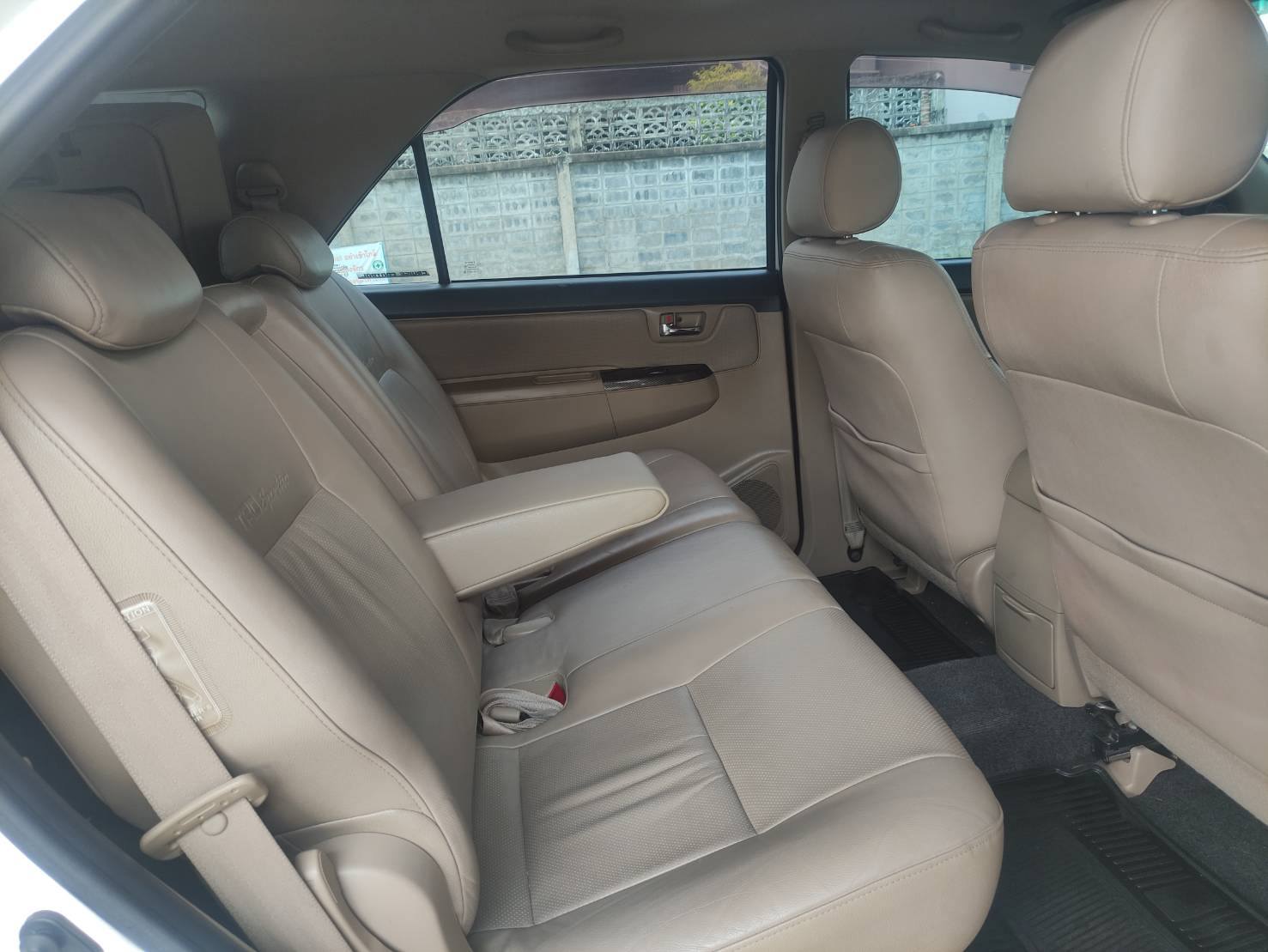 Toyota Fortuner 3.0 TRD Sportivo III AT 2011 - Image 4