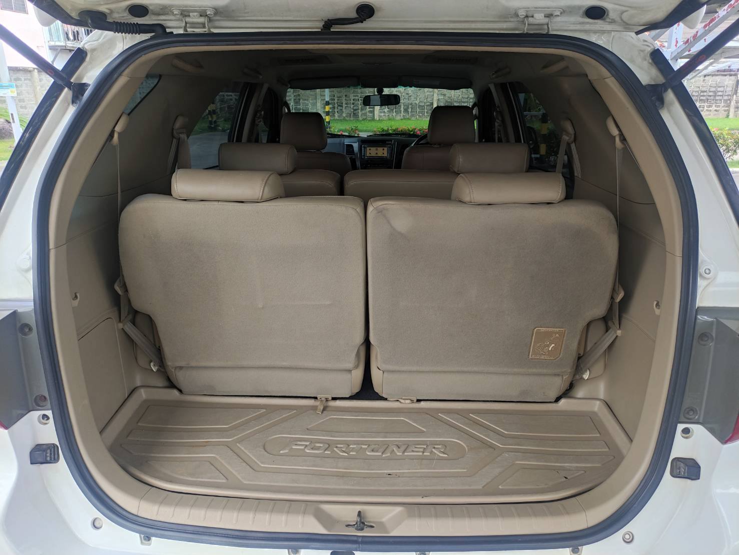 Toyota Fortuner 3.0 TRD Sportivo III AT 2011 - Image 2