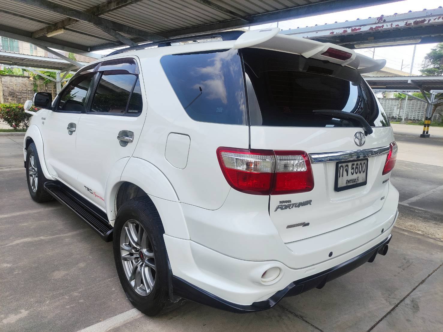 Toyota Fortuner 3.0 TRD Sportivo III AT 2011 - Image 15