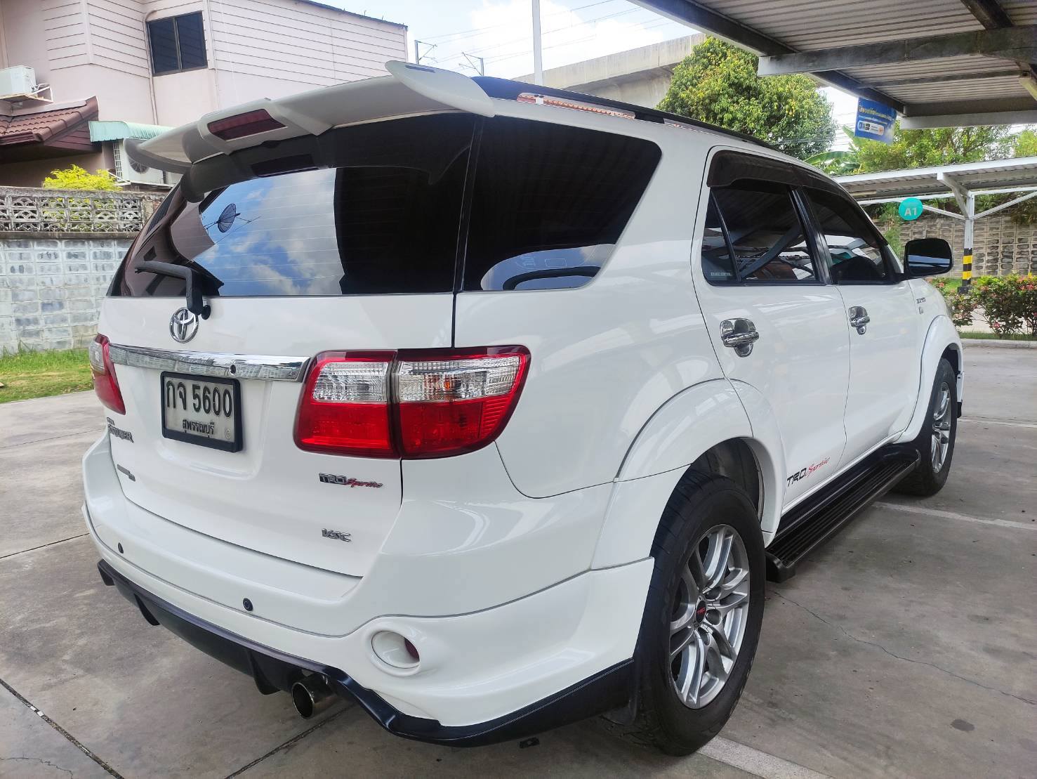 Toyota Fortuner 3.0 TRD Sportivo III AT 2011 - Image 13