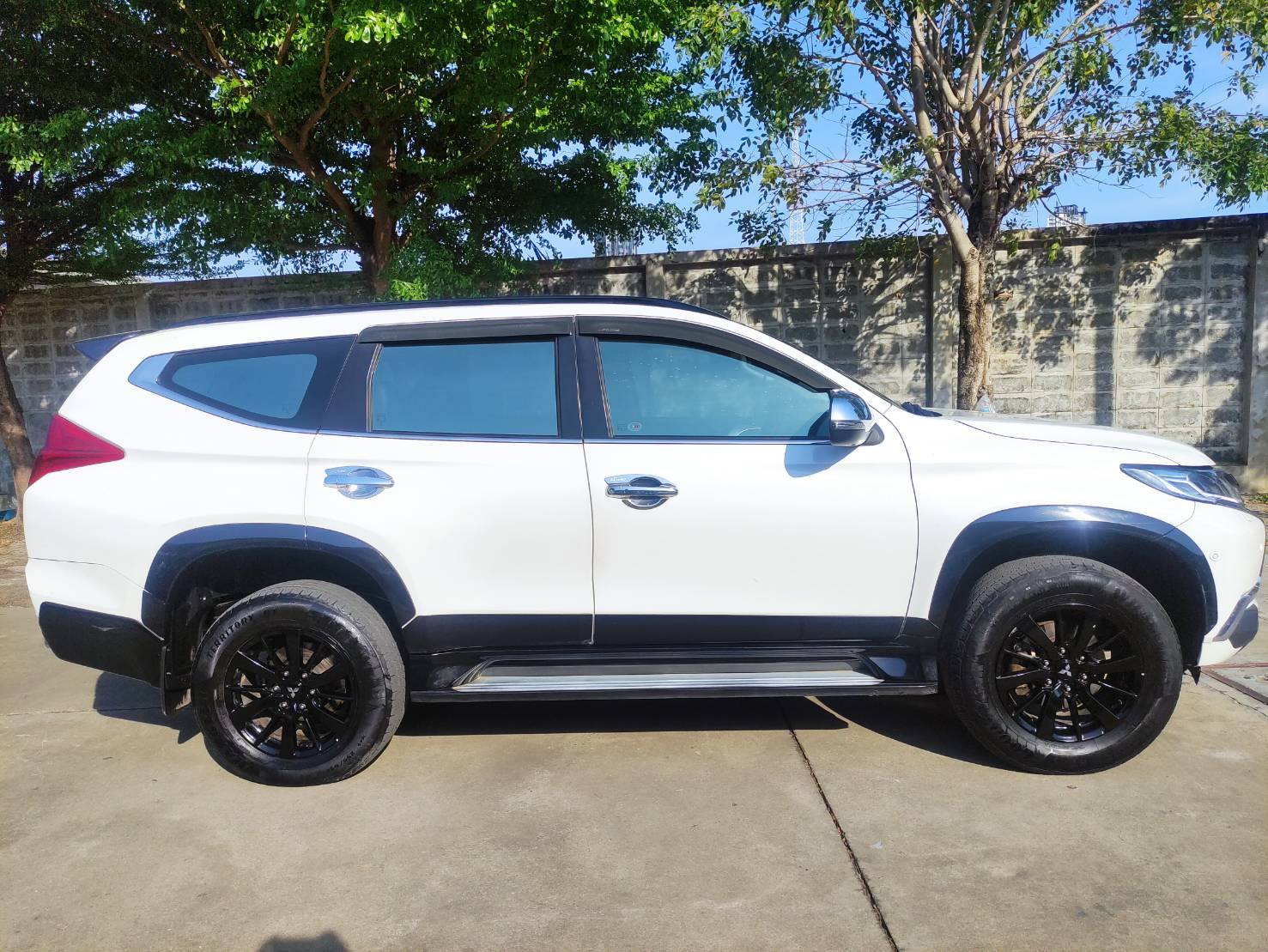 Mitsubishi Pajero Sport 2.4 GT AT 2019 - Image 8