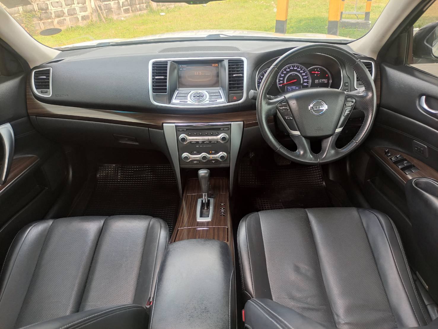 Nissan Teana 2.5 250XV Sport Seadan AT 2012 - Image 10