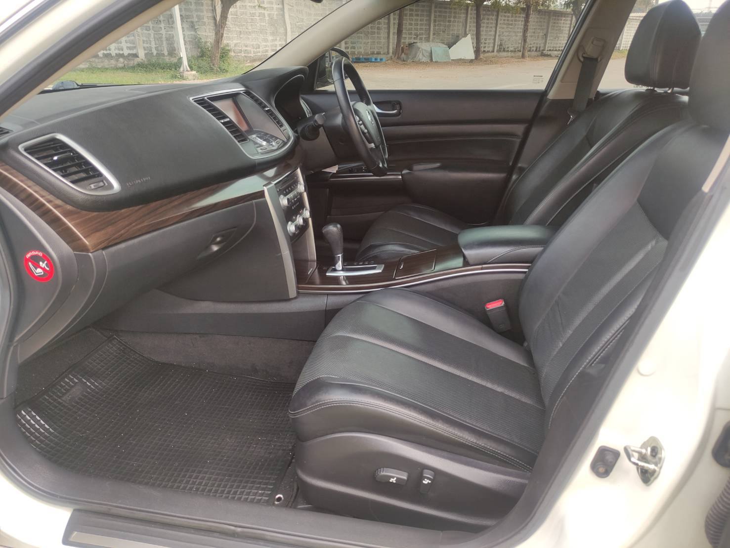 Nissan Teana 2.5 250XV Sport Seadan AT 2012 - Image 12