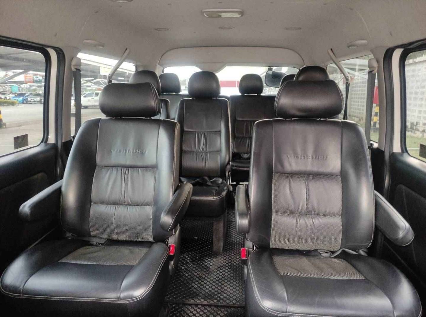 Toyota Ventury 2.7G Van AT 2018 - Image 14