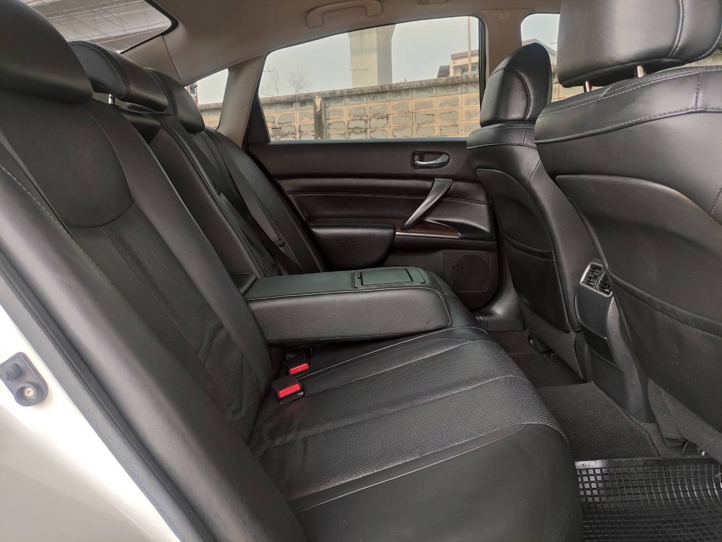 Nissan Teana 2.5 250XV Sport Seadan AT 2012 - Image 15