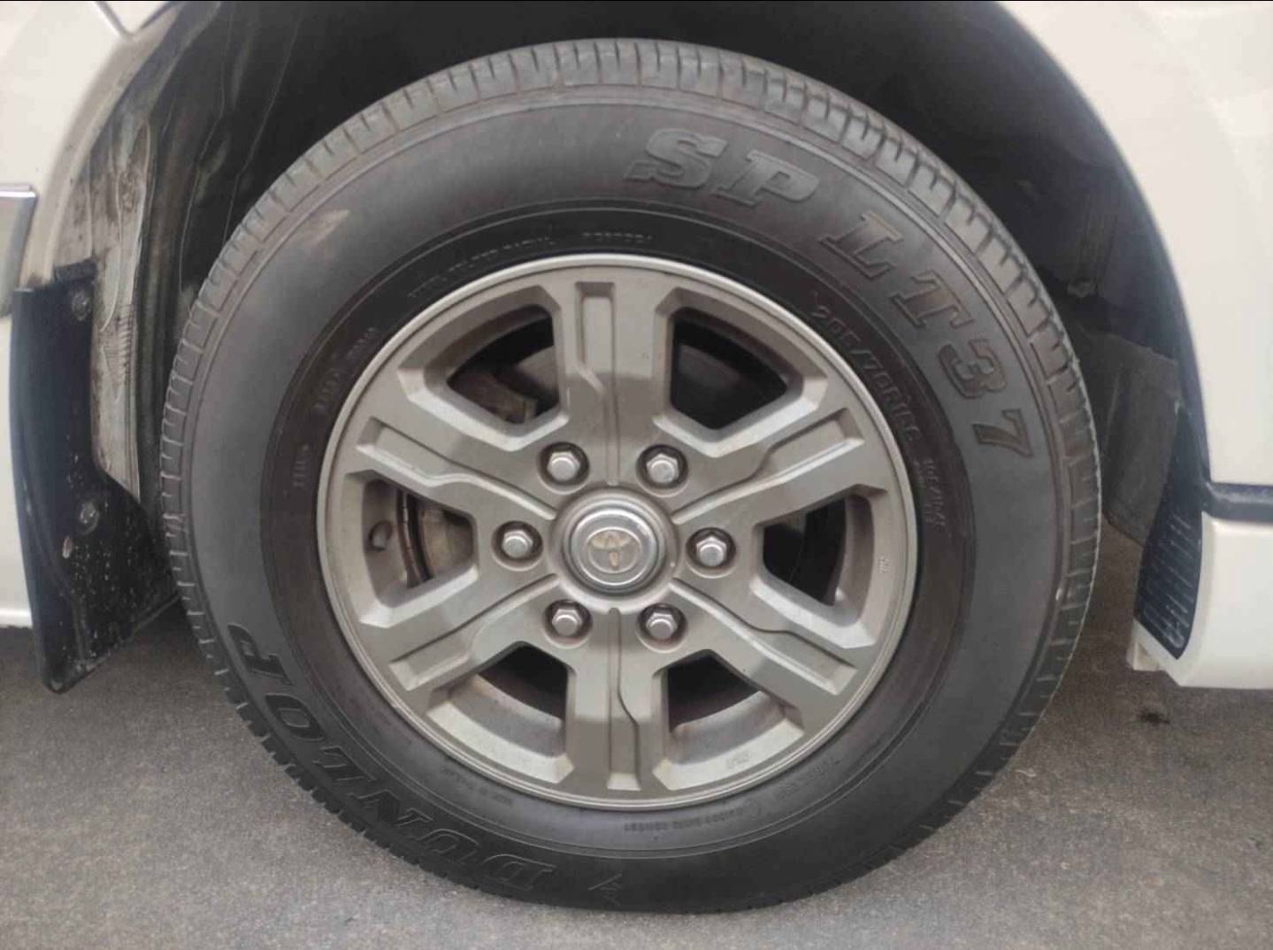 Toyota Ventury 2.7G Van AT 2018 - Image 17