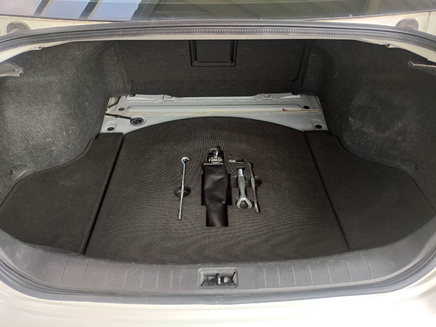 Nissan Teana 2.5 250XV Sport Seadan AT 2012 - Image 17