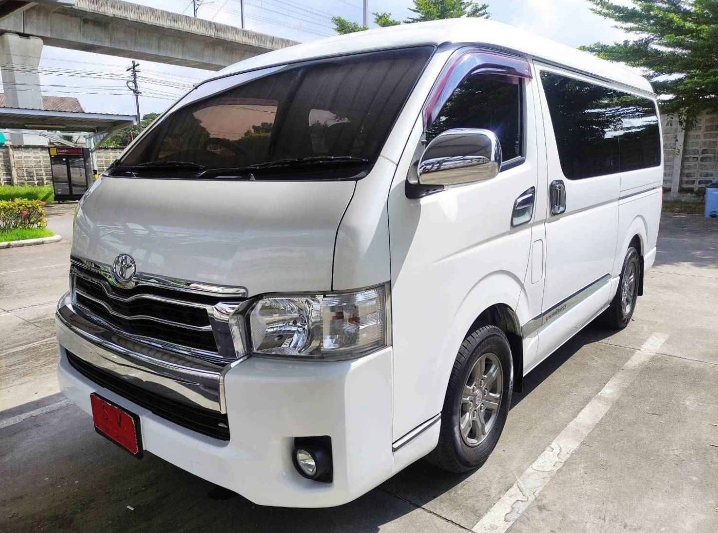 Toyota Ventury 2.7G Van AT 2018