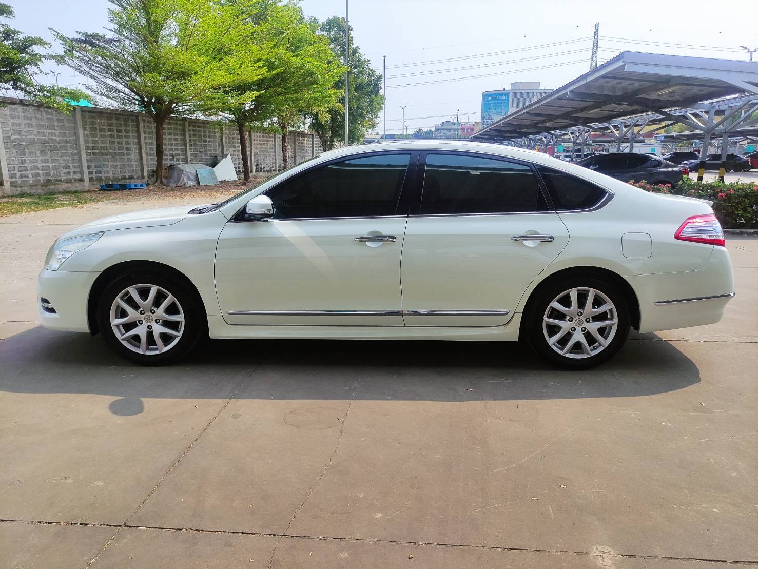 Nissan Teana 2.5 250XV Sport Seadan AT 2012 - Image 7